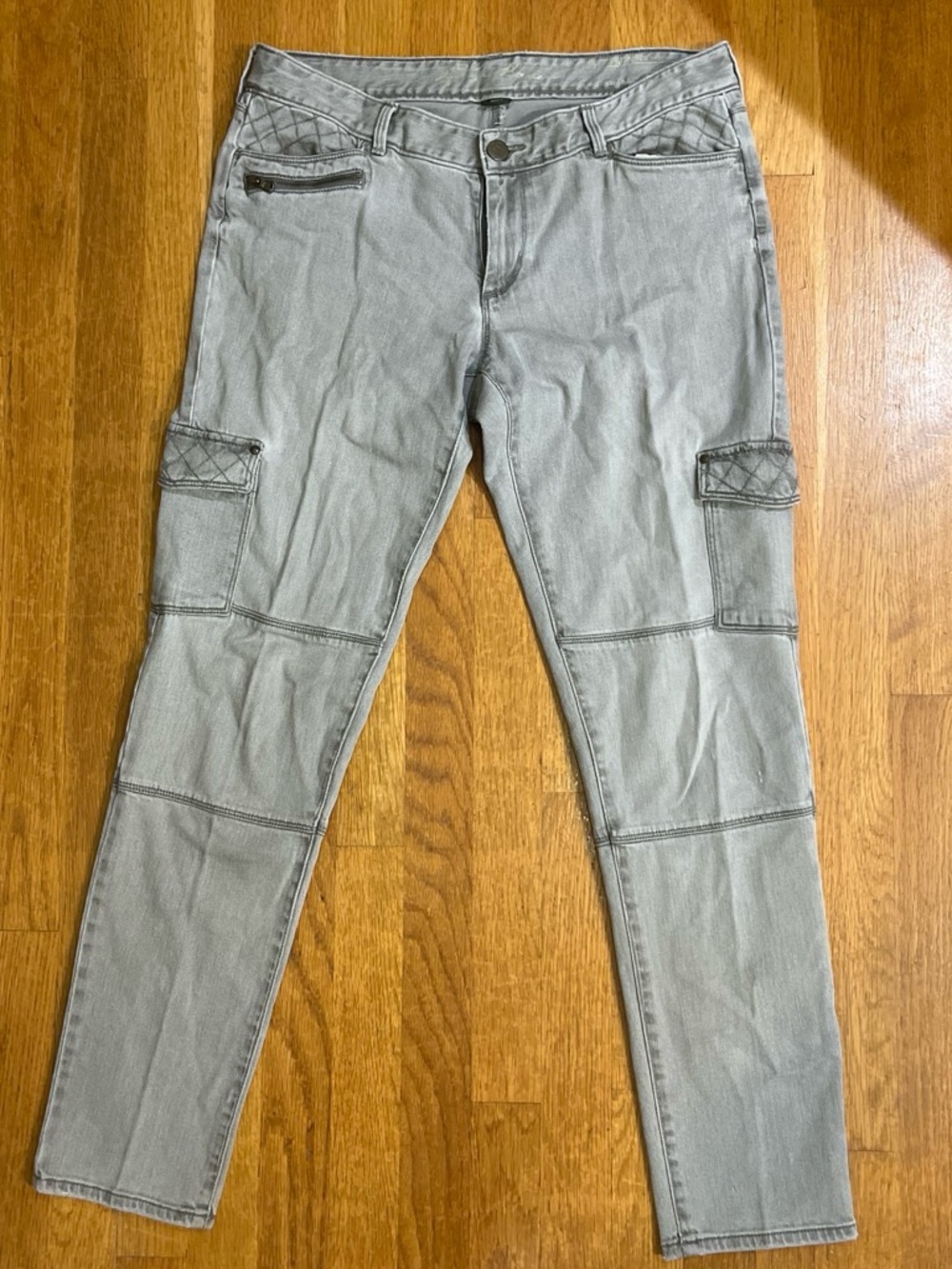 Eddie Bauer Women's Skinny Cargo Jeans in Light Gray